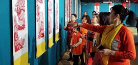 “灵鼠迎春共享小康”天津市民间美术展在天津市群众艺术馆展厅开幕