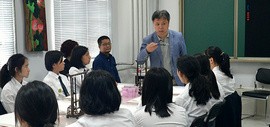 创文在行动 书法进校园-著名书法家杨健君公益讲座在天津华苑枫叶国际学校举行