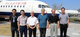 著名画家陈冬至、彭连熙一行做客南航长空学院“一杯咖啡的故事”美育体验专场