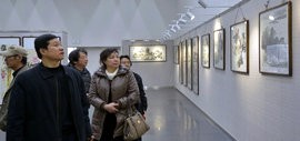 高清图：“跃马迎春京津画家国画新作展”在天津图书馆开幕