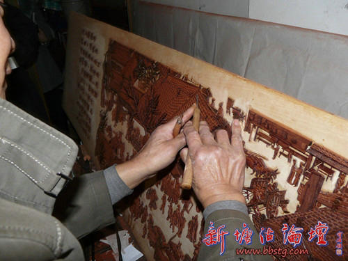 张丁方历时5年用木雕粘贴创北宋名画《清明上河图》