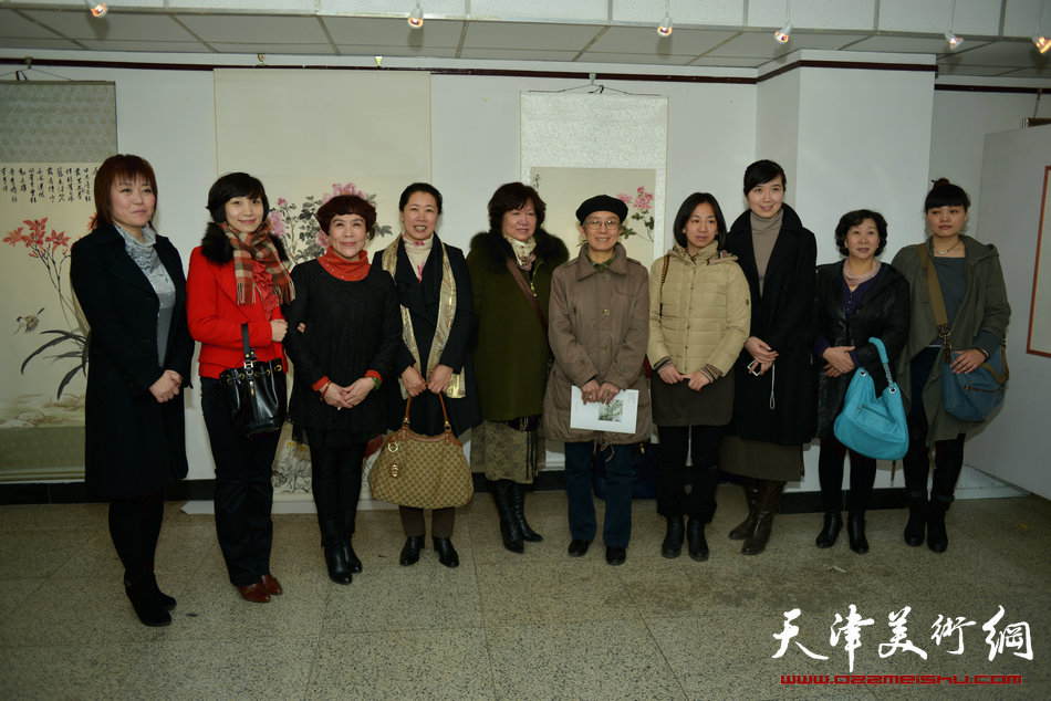 “春之恋”津门女书画家精品展3月9日在天津人民美术出版社展厅展出