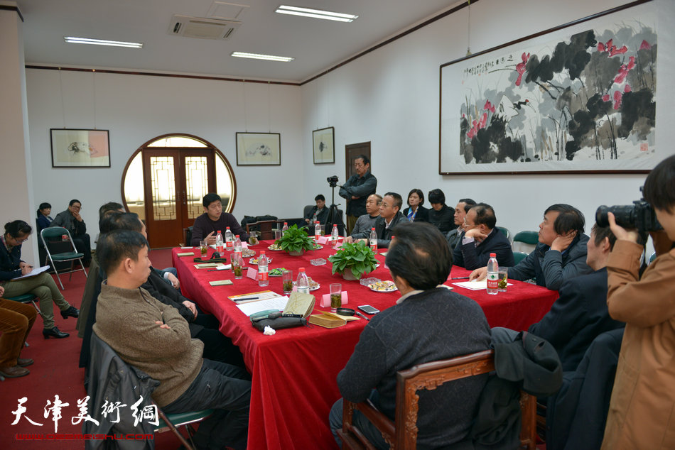 “孙伯翔先生书画艺术研讨会”在荣宝斋（天津）举行，图为研讨会会场。