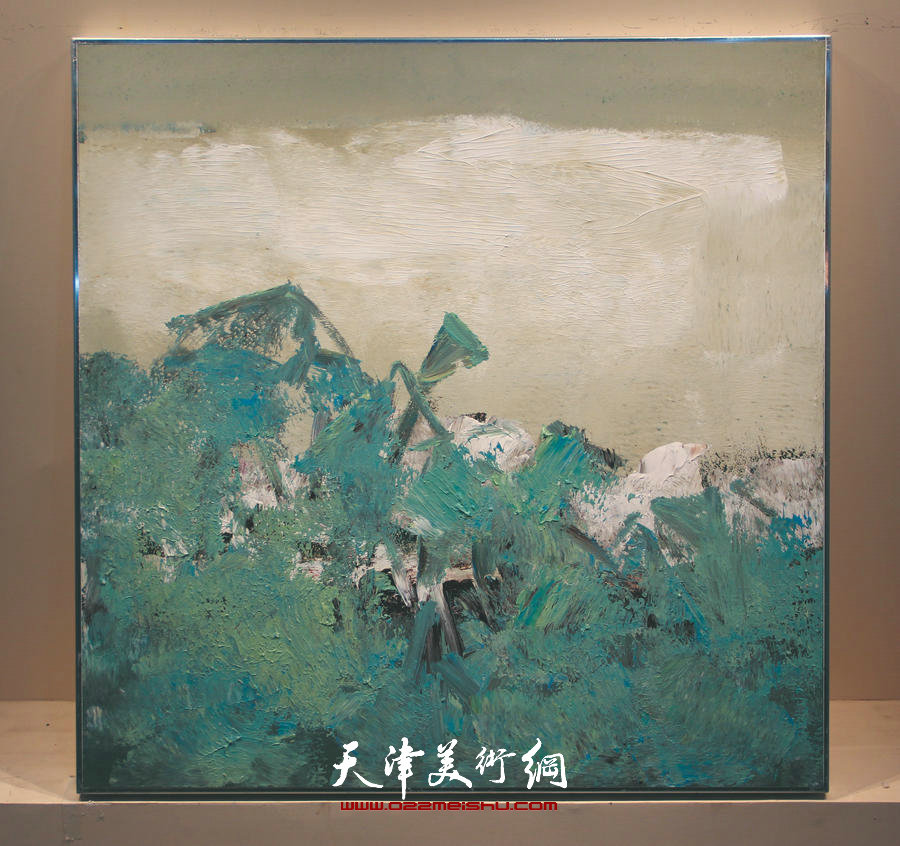 郝跃先作品特展《荷语》在天津美术馆推出，图为展出的郝跃先作品。