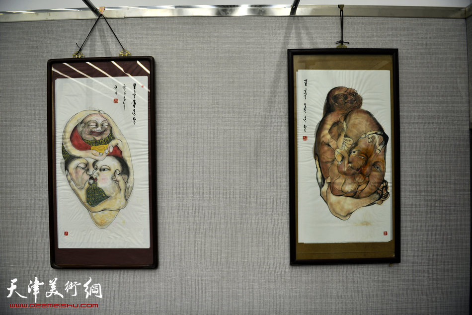 “王明亮、王振德艺术展”4月3日在天津图书馆文化中心馆展厅展出。