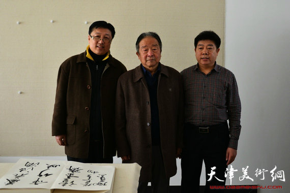 况瑞峰与书法家吕力、养峰文苑主人张养峰在天津美术网