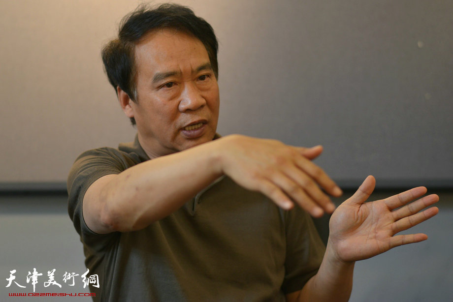 “柴博森山水画艺术研讨会”5月18日在天美时代举行。图为马寒松。
