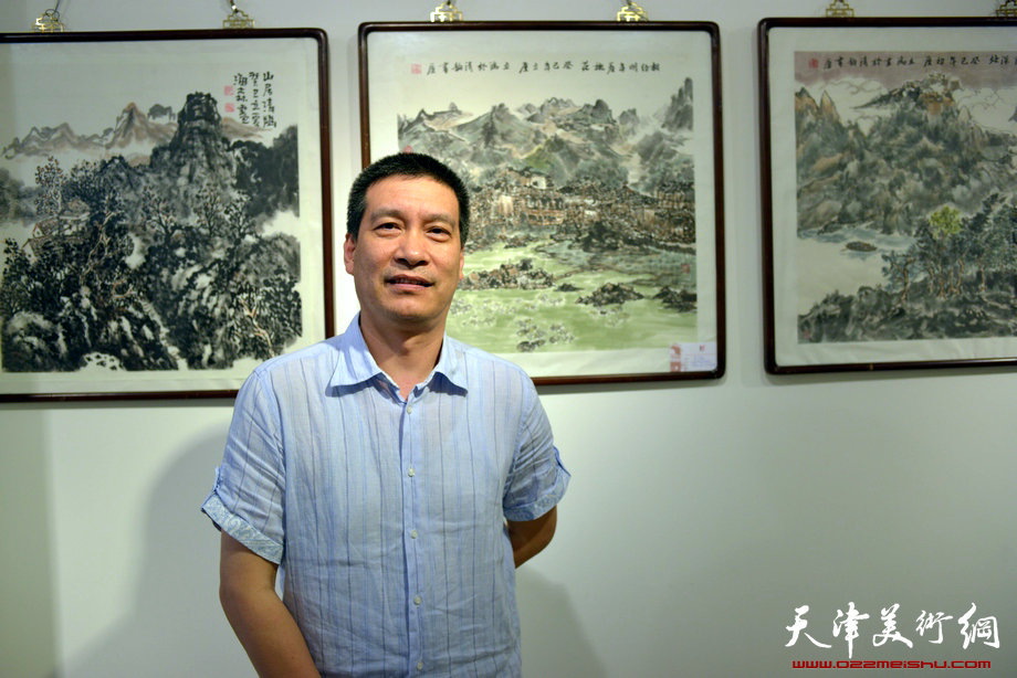 王慧智研究生工作室山水画作品展5月24日开幕，图为朱立鸿。