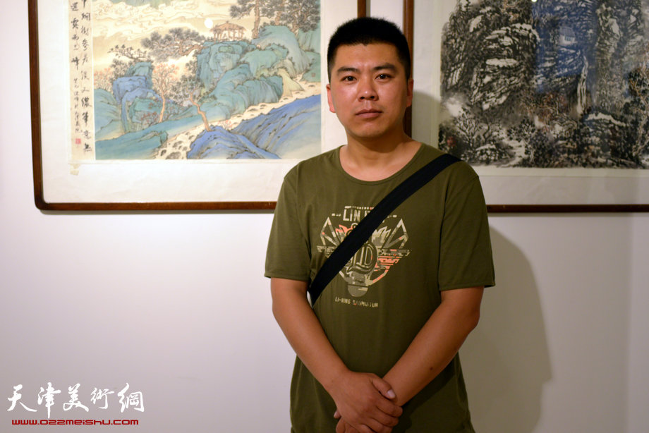 王慧智研究生工作室山水画作品展5月24日开幕，图为王健峰。