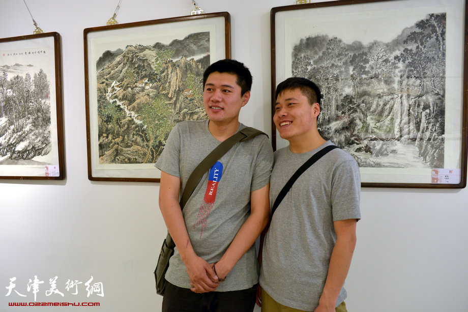 王慧智研究生工作室山水画作品展5月24日开幕，图为画展现场。