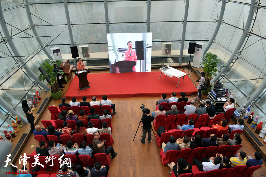 萧朗小写意花鸟画展5月26日在梅江国际艺术馆开幕