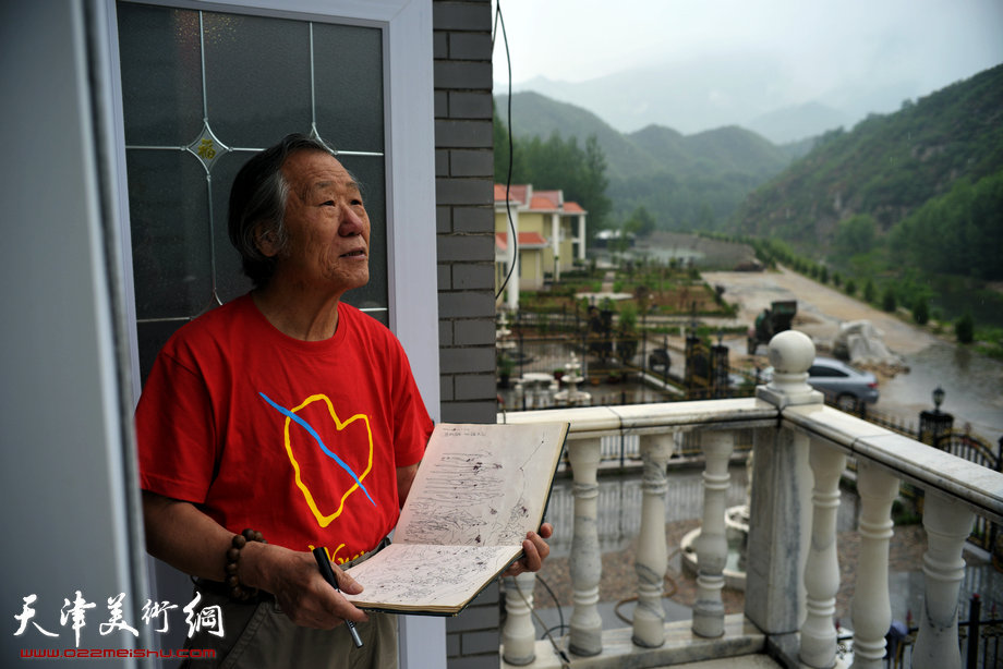 天津著名山水画家到阜平三道岭采风写生