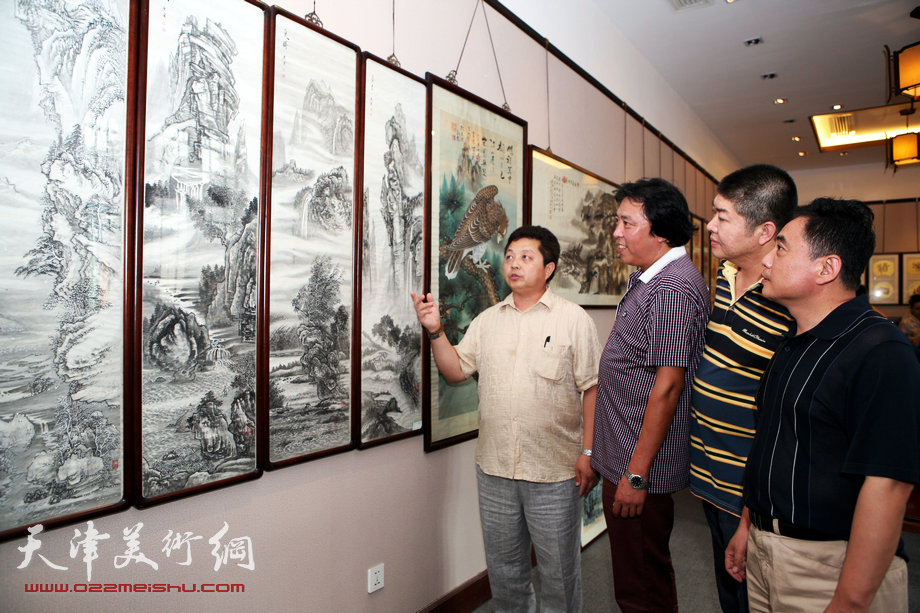 “庆七一 中国梦”书画展在天津古文化街举办
