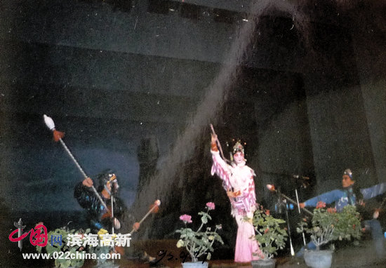 李胜素在山西主演《太阳公主》（原名《精卫填海赋》）剧照。