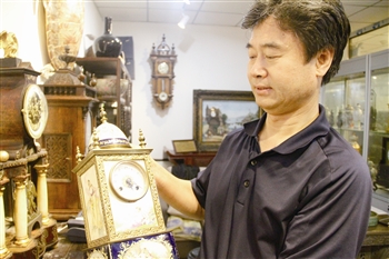 冀清明的钟表藏品:镇店之宝是这样淘来的