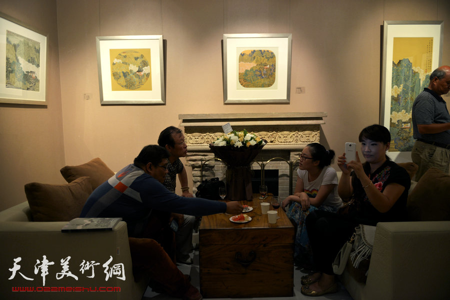 尚世元中国山水画新作9月7日亮相鼎天美术公馆。图为画展现场。