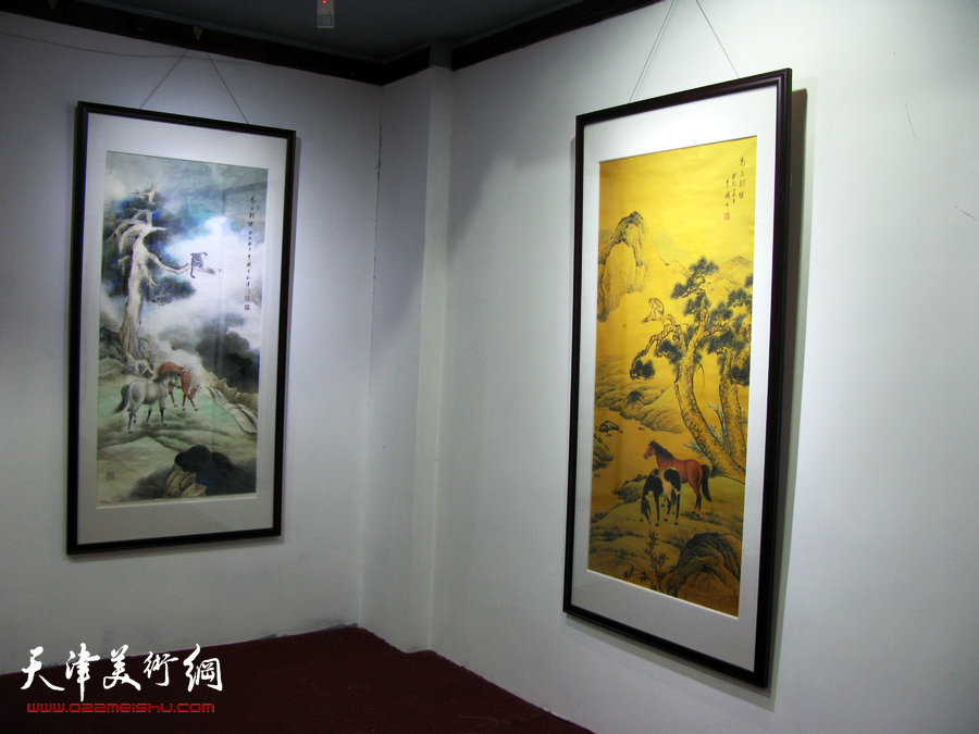 邢立宏、李澜中国画展在东莞艺展中心展出，图为画展现场展出的李澜作品。