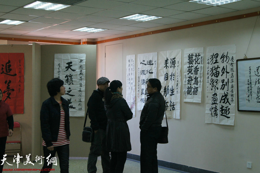 “张荔萍画展”11月10日在西岸文化艺术中心拉开帷幕。