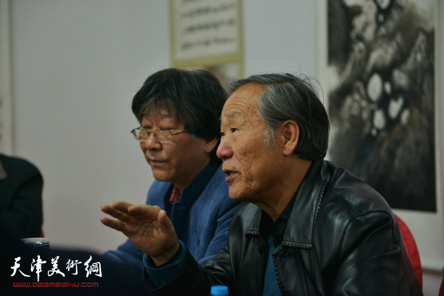 “白庚延山水画艺术研讨会”15日在蓝海大厦举行，图为姬俊尧发言。