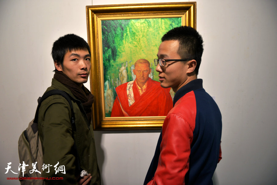首届“天津美术学院教师作品双年展”拉开帷幕，图为展览现场。
