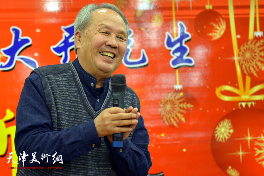 书画家方大开喜收新徒黄勤彬仪式在古镇杨柳青举行，图为天津书协副主席孙宝发到会致贺。
