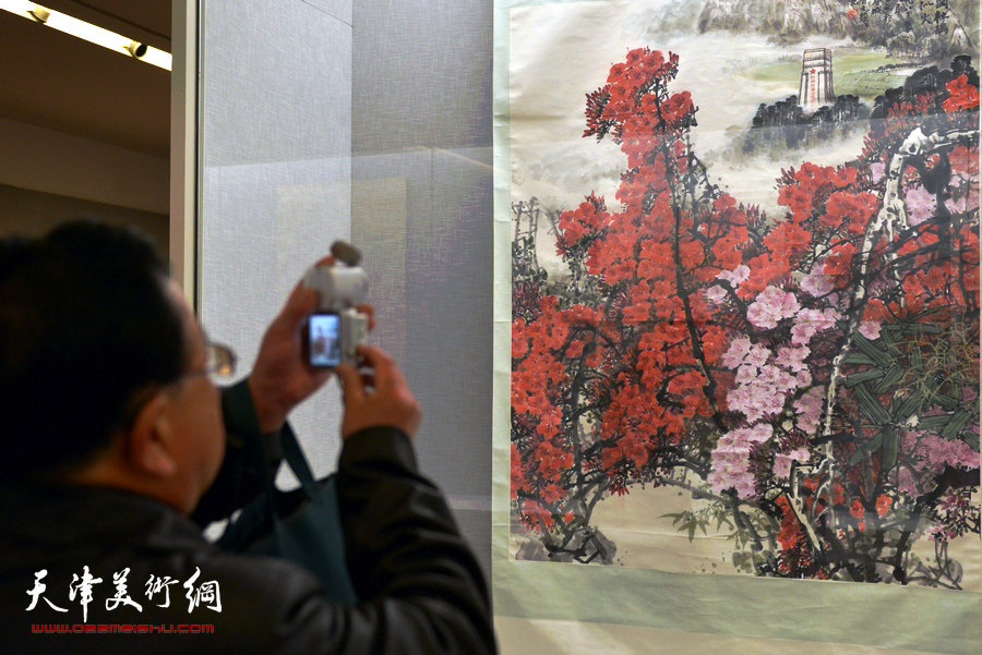 天津美术馆举办“红色经典—馆藏20世纪中国画展”
