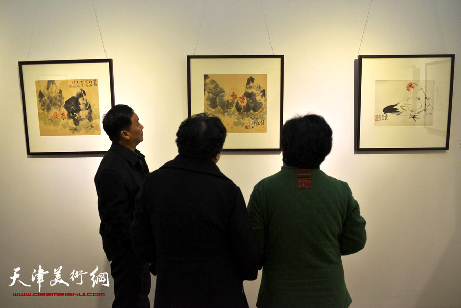 “萧朗花鸟画小品展”12月8日在天津梅江国际艺术馆展出，图为画展现场。