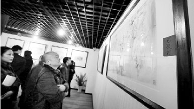日前,“黄少牧中国画小品展”开展,其中不少画作已被预订。《长江商报》记者孙辰摄