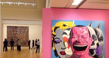 “岳敏君:偶像制造”展览现场