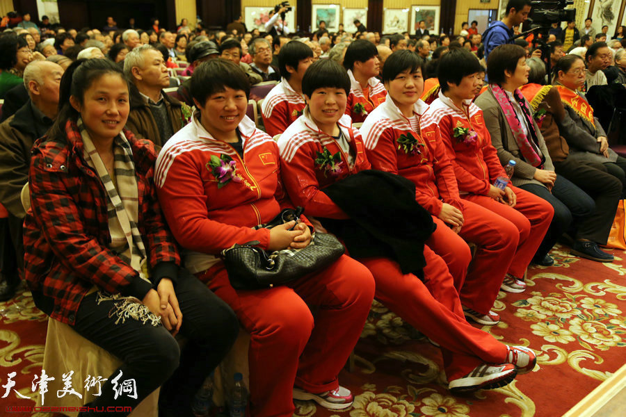 美丽天津·文化圆梦书画展暨怡嘉宜尔书画院成立，图为大会现场