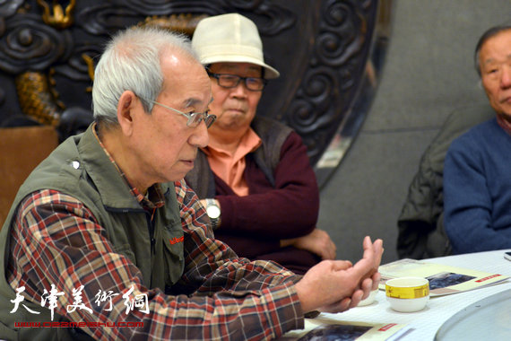 “天津美术家协会山水画研究会”筹备会1月10日召开。图为孙芳发言。
