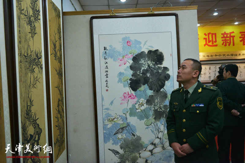 “鱼水情”迎新春书画展在北辰书画院举办，图为画展现场。