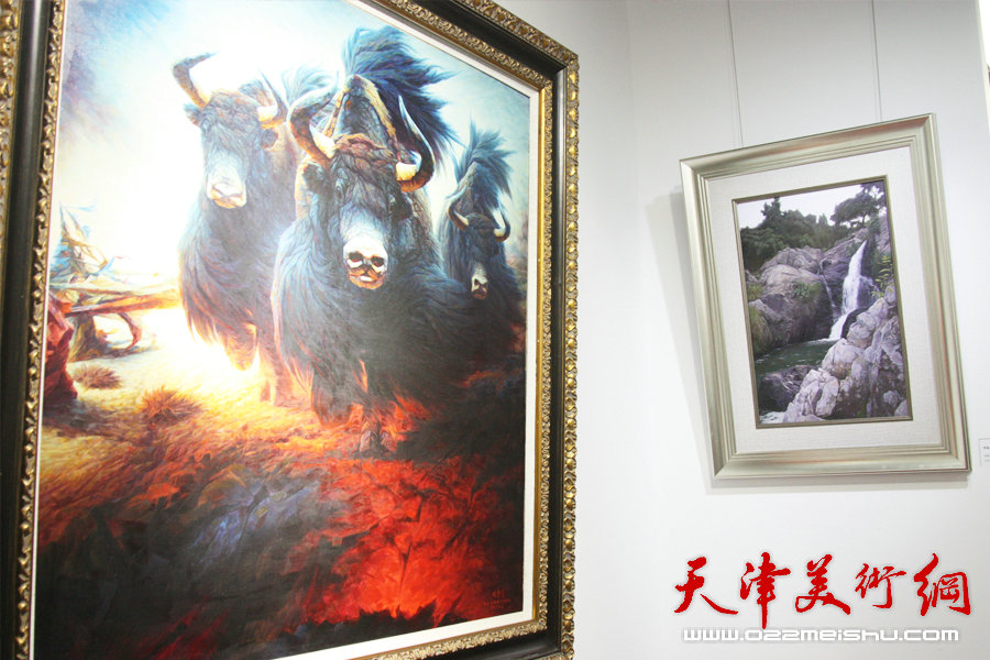 “迎新年——新写实油画展”在天津新世纪画廊举办。