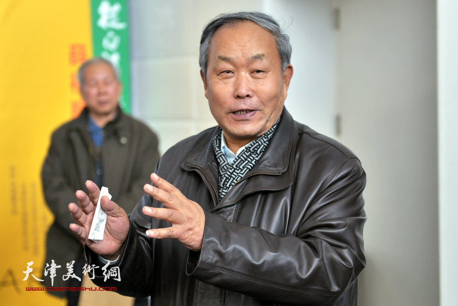 薛福顺油画展“从白洋淀到大天津”1月26日在津开幕，图为天津市书法家协会主席唐云来致辞。