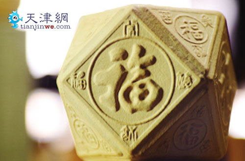 天津范制葫芦“八不正” “马上有福”庆新春
