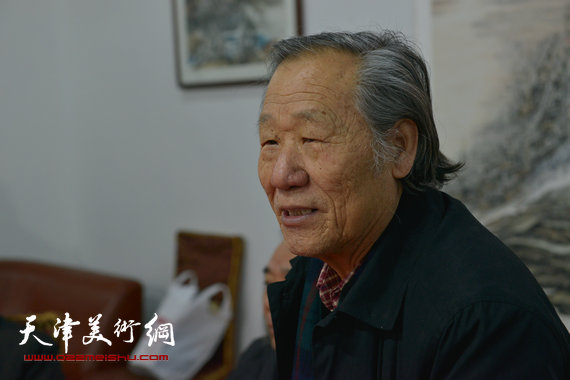2014年新春艺术界座谈会召开,霍春阳等书画家出席。图为姬俊尧。