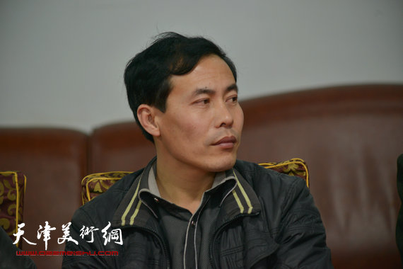 2014年新春艺术界座谈会召开,霍春阳等书画家出席。图为中国书画家联谊会燕南分会理事高运华