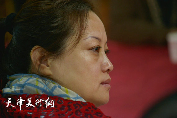 2014年新春艺术界座谈会召开,霍春阳等书画家出席。图为王欣。