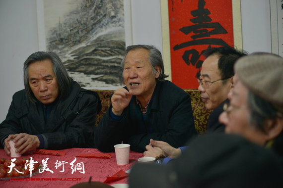 2014年新春艺术界座谈会召开,霍春阳等书画家出席。图为座谈会现场。