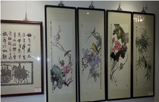 图为展出的韩敏书画作品。　许婧　摄