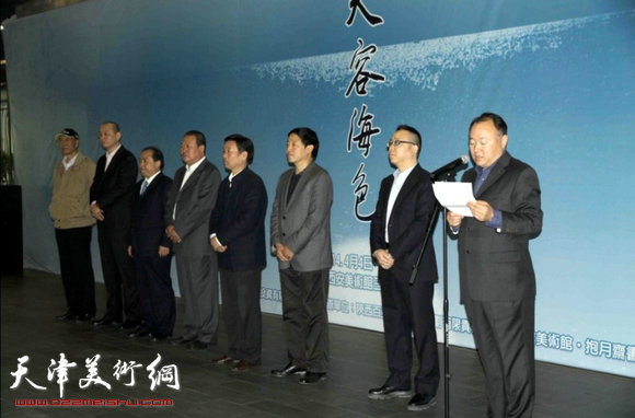 天津著名书法家马孟杰书法展4日在西安开幕。