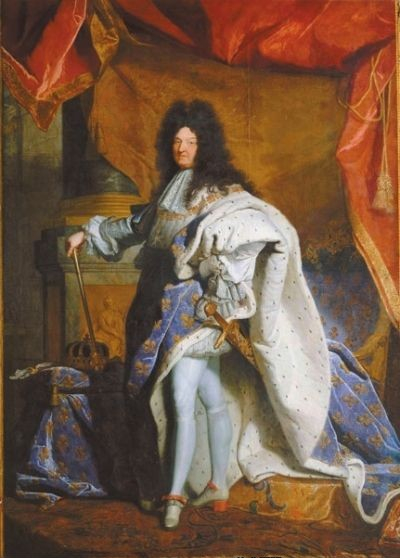 亚森特·里戈《63岁时着加冕服的路易十四全身像》布面油画，276cm×194cm，1702年。凡尔赛宫和特里亚农宫博物馆藏