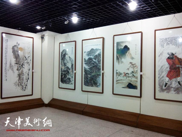 两岸四地中国书画展在潮州丹木美术馆开幕，图为展出的作品。