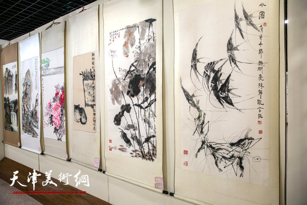 两岸四地中国书画展在潮州丹木美术馆开幕，图为展出的作品。
