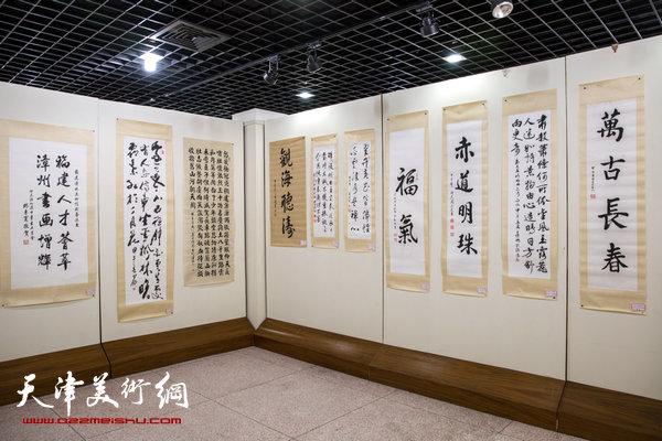 两岸四地中国书画展在潮州丹木美术馆开幕，图为展出的作品。