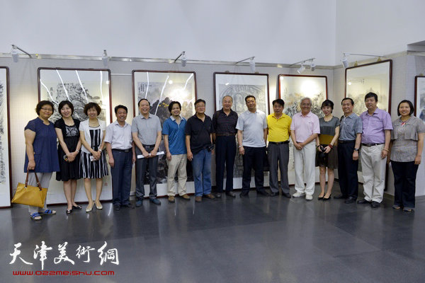 天津师范大学书画院作品展6月9日在天津图书馆开幕。
