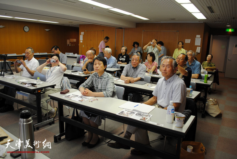 天津画家陈元龙东京讲学，图为讲座现场