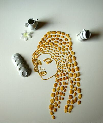 美艺术家用玉米片拼出生动肖像画