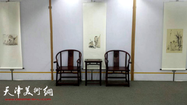 隋牟作品展6月24日在滨海新区开幕,图为展览现场。