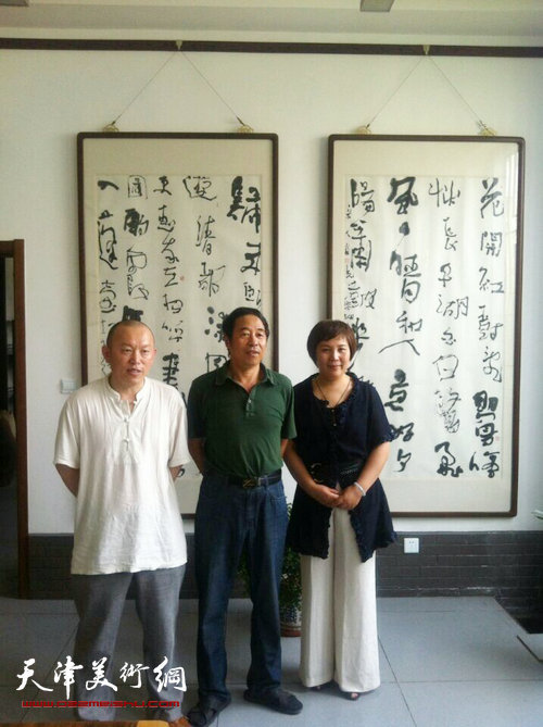 隋牟作品展6月24日在滨海新区开幕,图为隋牟、李孝椿、甄永清。